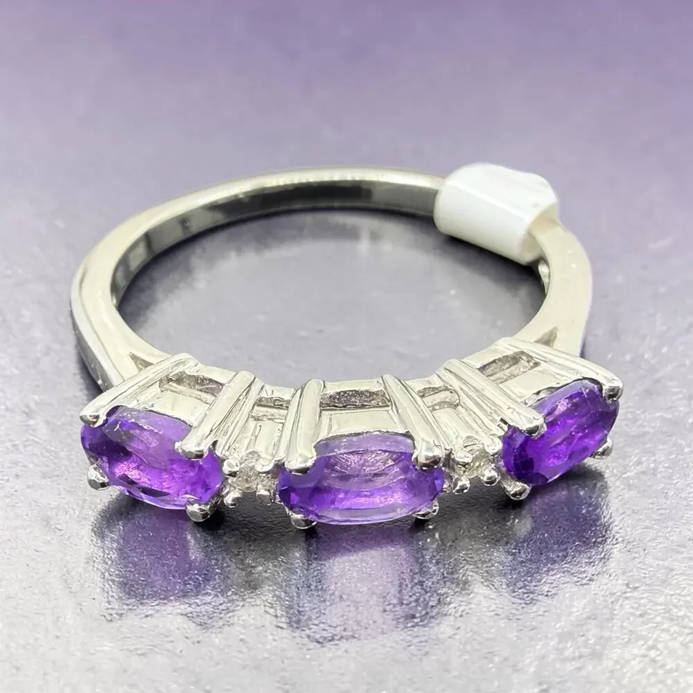 3 Stone Amethyst Diamond Ring Band 925 Sterling Silver
Size 7 - Journey Ring - Picture 3 of 8